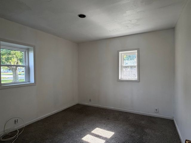 631 E South C Street, Gas City, IN 46933
