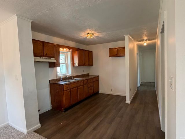 631 E South C Street, Gas City, IN 46933