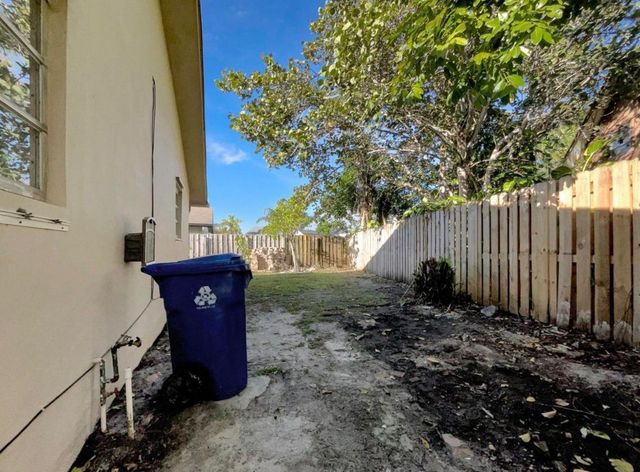 9321 NW 35TH Manor, Sunrise, FL 33351