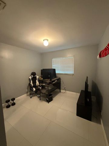 9321 NW 35TH Manor, Sunrise, FL 33351