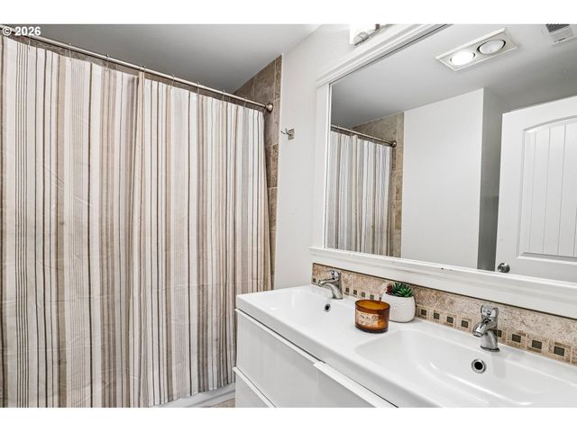 9417 Ne 133RD Ave, Vancouver, WA 98682