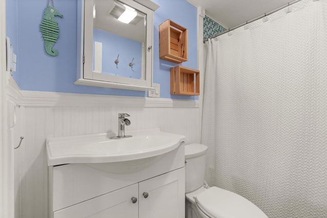 30 Eastman Ave, Foxboro, MA 02035