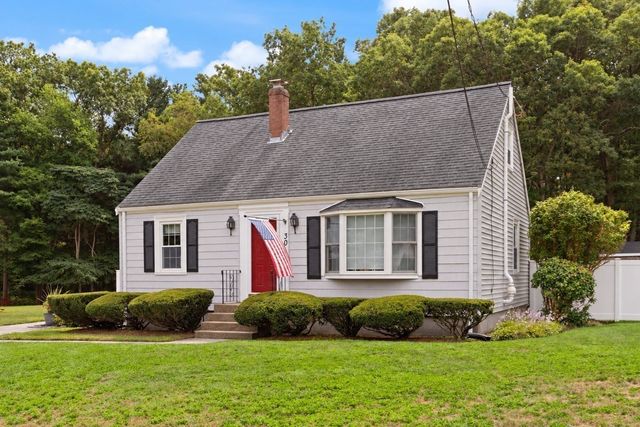 30 Eastman Ave, Foxboro, MA 02035