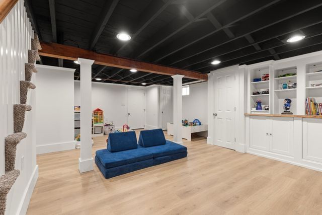 30 Eastman Ave, Foxboro, MA 02035