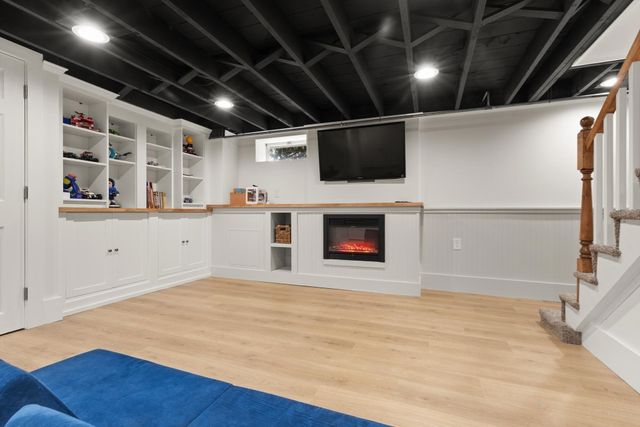 30 Eastman Ave, Foxboro, MA 02035