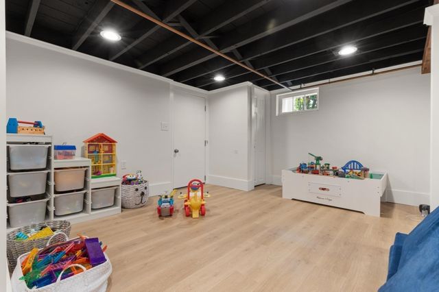 30 Eastman Ave, Foxboro, MA 02035
