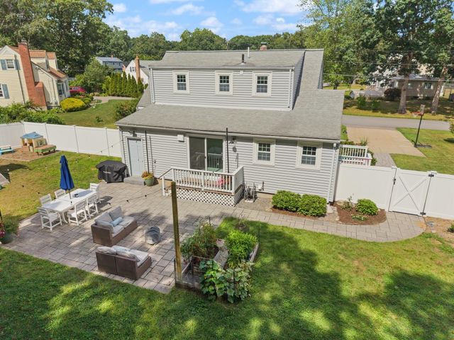 30 Eastman Ave, Foxboro, MA 02035