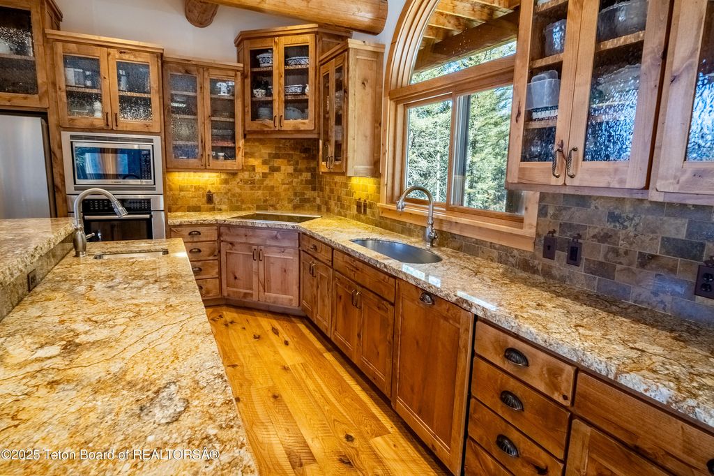 1558 TRAIL RIDGE Road, Alpine, WY 83128 photo 20