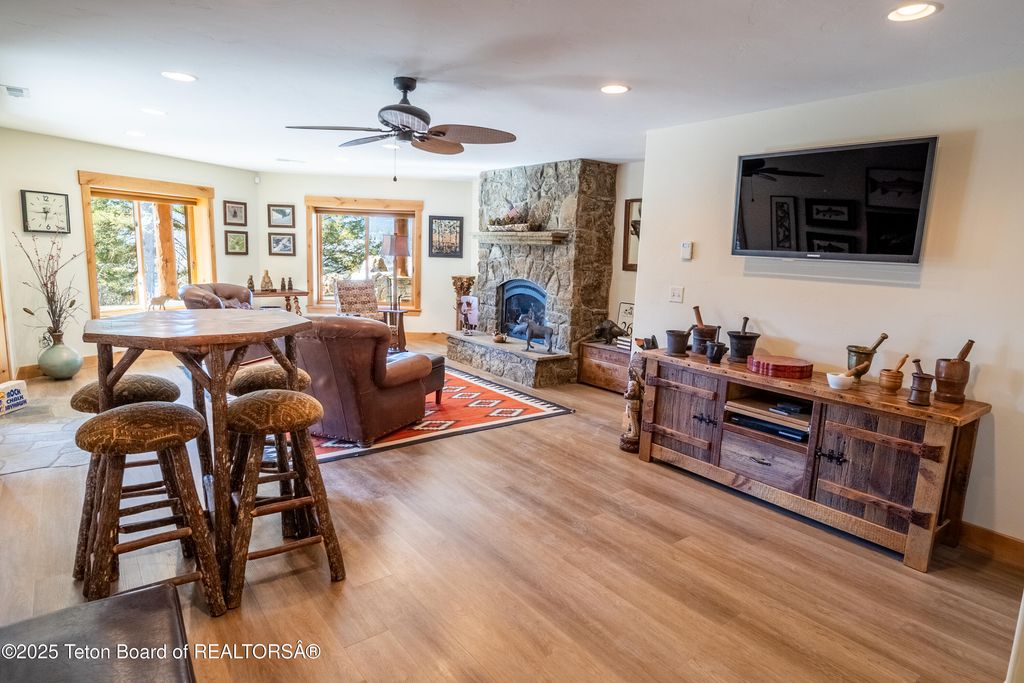 1558 TRAIL RIDGE Road, Alpine, WY 83128 photo 32