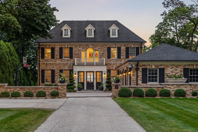 6920 N Barnett LANE, Fox Point, WI 53217