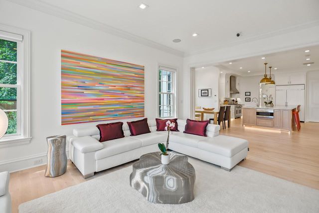 6920 N Barnett LANE, Fox Point, WI 53217