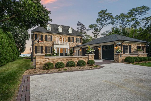 6920 N Barnett LANE, Fox Point, WI 53217