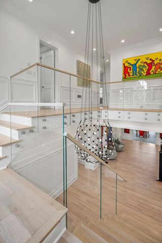 6920 N Barnett LANE, Fox Point, WI 53217