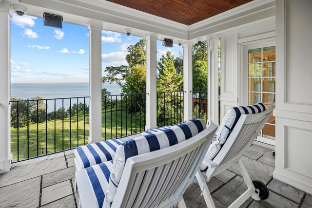 6920 N Barnett LANE, Fox Point, WI 53217