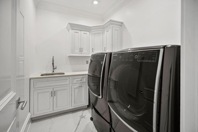 6920 N Barnett LANE, Fox Point, WI 53217