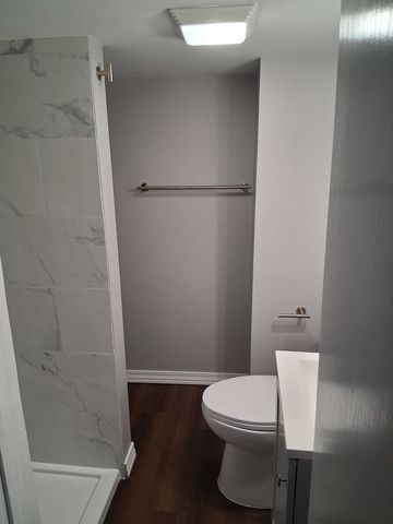 2105 S 7th Avenue, Maywood, IL 60153