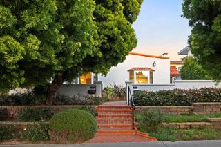 7375 Eads Ave. A, La Jolla, CA 92037