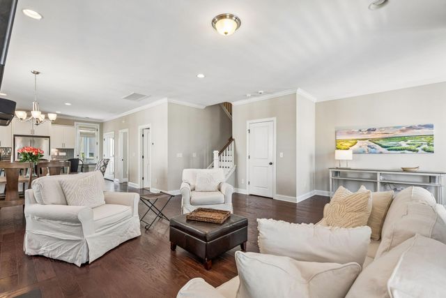 1630 Prince Edward Street, Mount Pleasant, SC 29466
