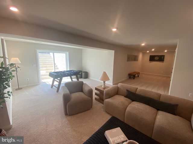 9 THORTON AVE, Ranson, WV 25438
