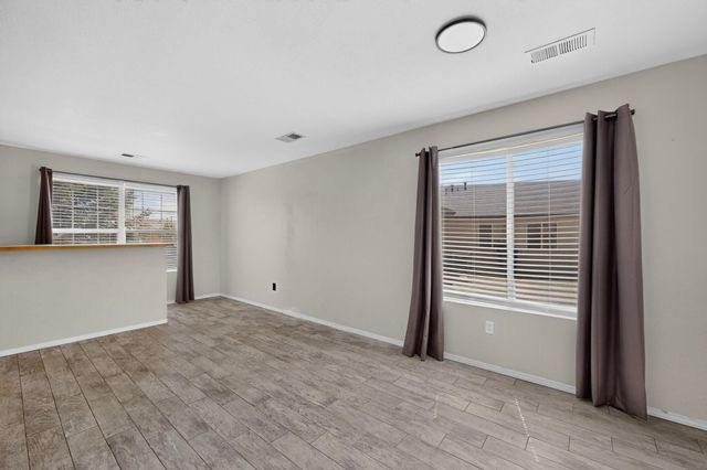 213 Boot Hill Loop SW, Los Lunas, NM 87031