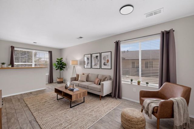 213 Boot Hill Loop SW, Los Lunas, NM 87031