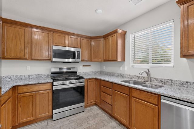 213 Boot Hill Loop SW, Los Lunas, NM 87031