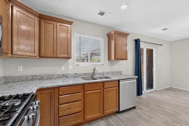 213 Boot Hill Loop SW, Los Lunas, NM 87031