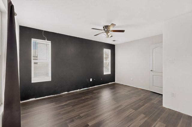 213 Boot Hill Loop SW, Los Lunas, NM 87031
