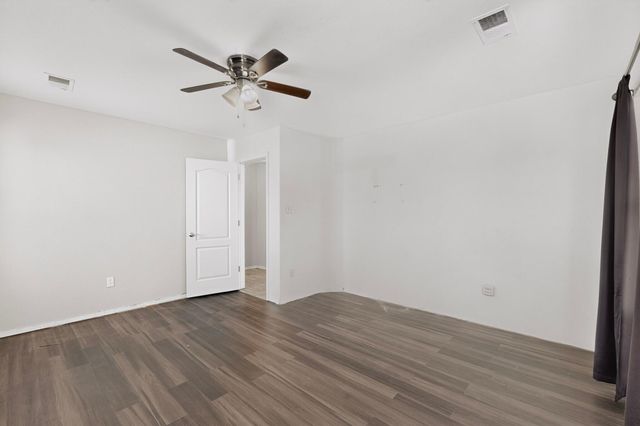 213 Boot Hill Loop SW, Los Lunas, NM 87031