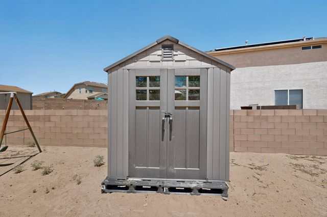 213 Boot Hill Loop SW, Los Lunas, NM 87031