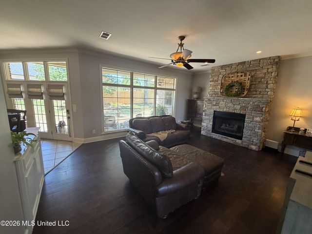 1435 Hillshire Road, Hernando, MS 38632