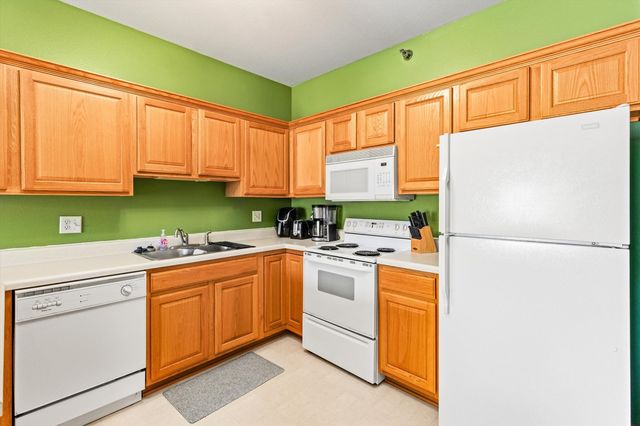 1265 SE 6TH Street 201, Grimes, IA 50111