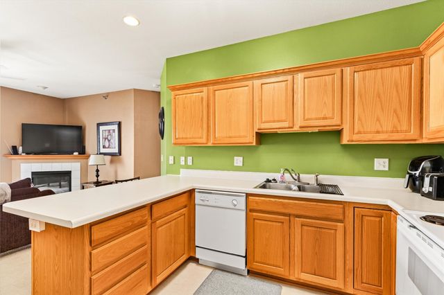 1265 SE 6TH Street 201, Grimes, IA 50111