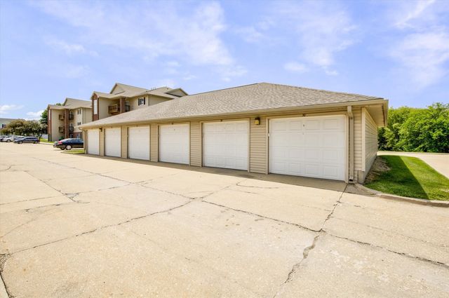 1265 SE 6TH Street 201, Grimes, IA 50111