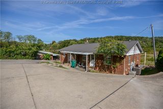 814-816 Cross Lanes Drive, Nitro, WV 25143