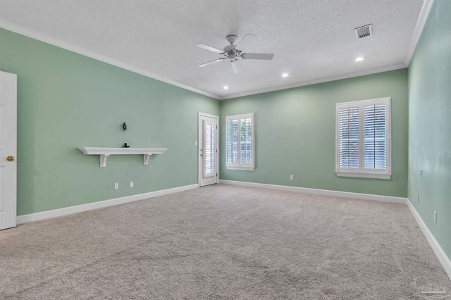 92 Chanteclaire Cir, Gulf Breeze, FL 32561