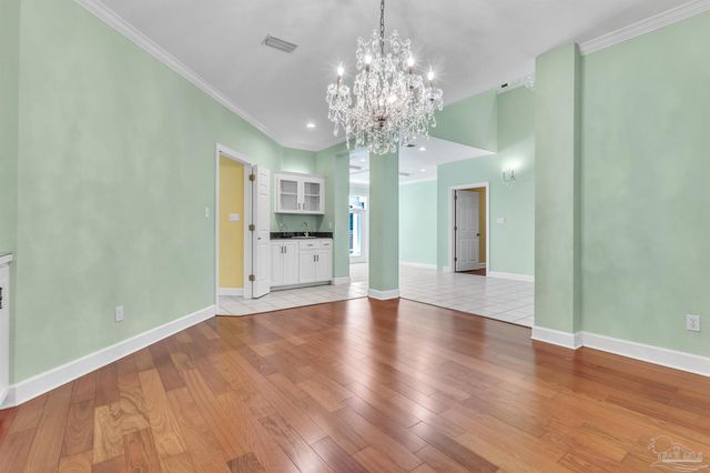 92 Chanteclaire Cir, Gulf Breeze, FL 32561