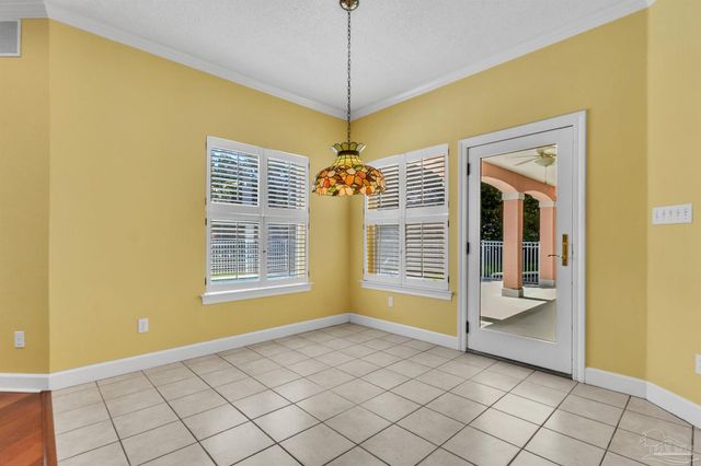 92 Chanteclaire Cir, Gulf Breeze, FL 32561