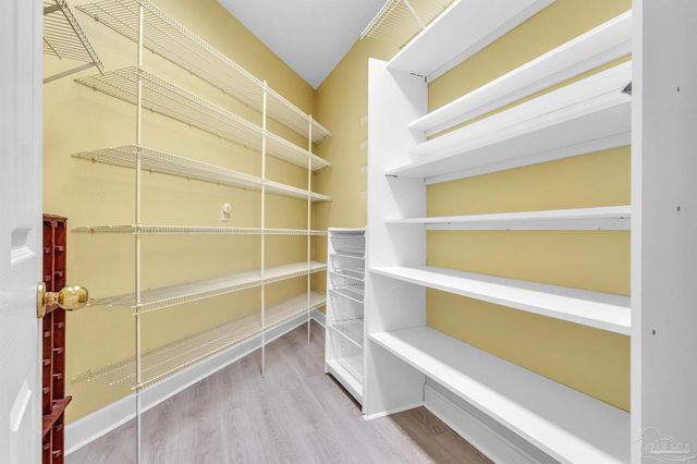 92 Chanteclaire Cir, Gulf Breeze, FL 32561