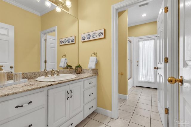 92 Chanteclaire Cir, Gulf Breeze, FL 32561