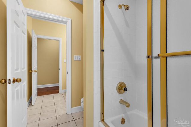 92 Chanteclaire Cir, Gulf Breeze, FL 32561