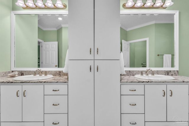 92 Chanteclaire Cir, Gulf Breeze, FL 32561