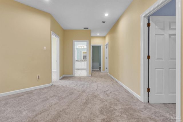 92 Chanteclaire Cir, Gulf Breeze, FL 32561