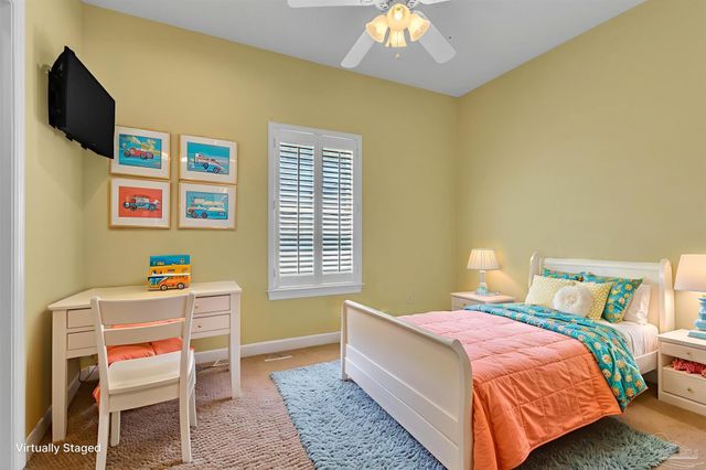 92 Chanteclaire Cir, Gulf Breeze, FL 32561