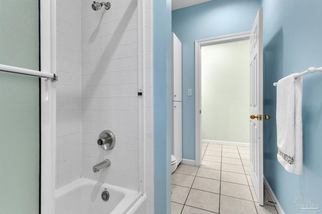 92 Chanteclaire Cir, Gulf Breeze, FL 32561