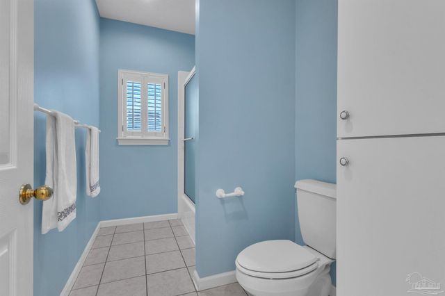 92 Chanteclaire Cir, Gulf Breeze, FL 32561