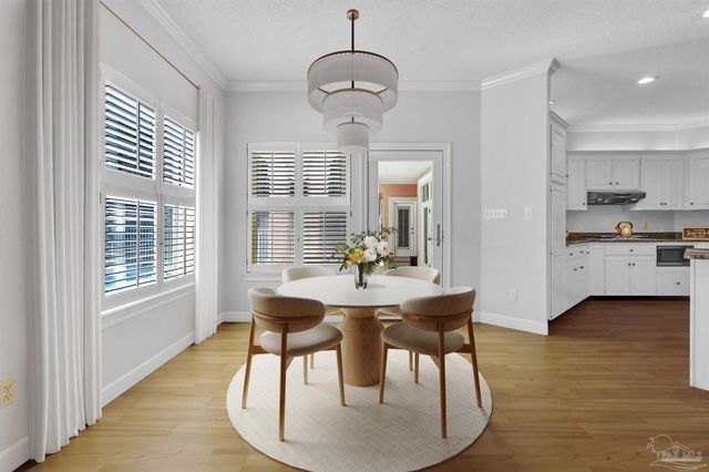 92 Chanteclaire Cir, Gulf Breeze, FL 32561