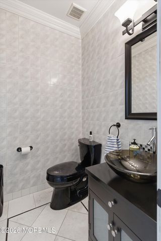 206 Hidden Lake Drive, Morganville, NJ 07751