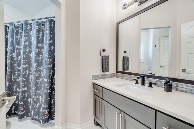 109 Bisset CT, Austin, TX 78738
