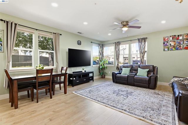 4038 4038 Knightstown St, Dublin, CA 94568